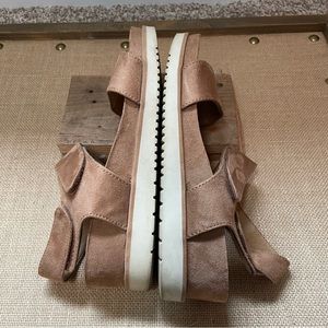 Natural Soul Adjustable Sandals 8.5